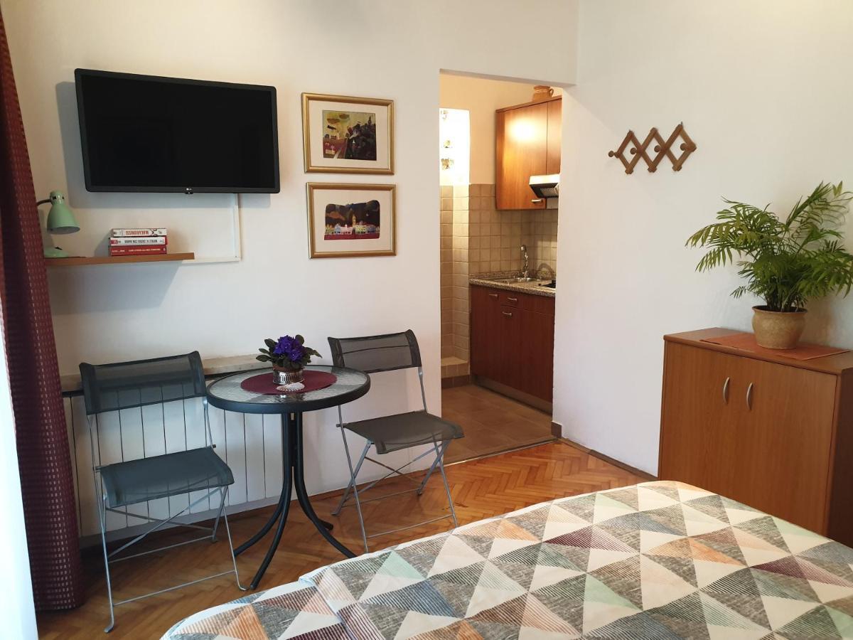 Privileggio Residence ロヴィニ エクステリア 写真